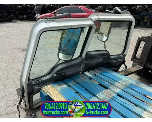 Mack CX613 VISION Door Assembly, Front