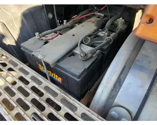 Mack CXN613 Battery Box