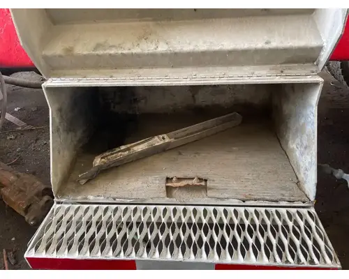 Mack CXN613 Battery Box