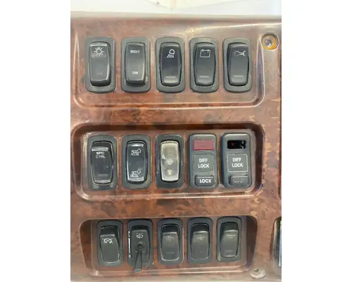 Mack CXN613 Dash Assembly