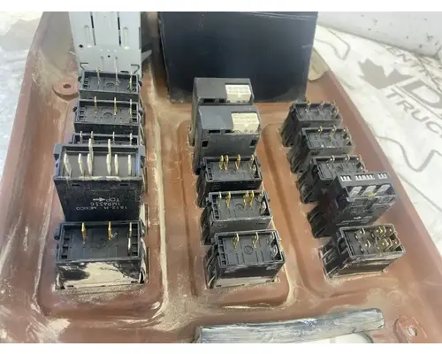 Mack CXN613 Dash Assembly