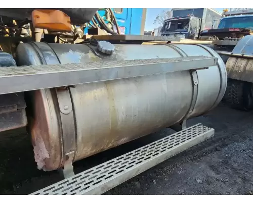 Mack CXN613 Fuel Tank