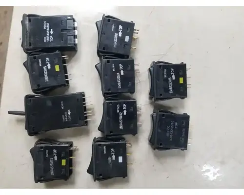 Mack CXN613 Interior Parts, Misc.