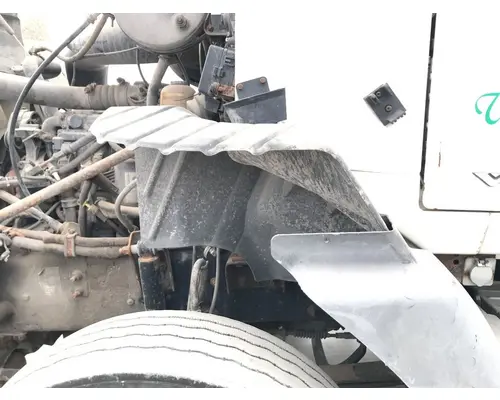 Mack CXN Fender
