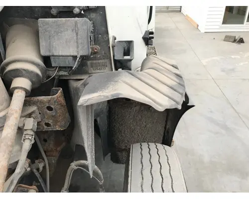 Mack CXN Fender