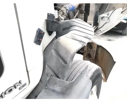 Mack CXN Fender