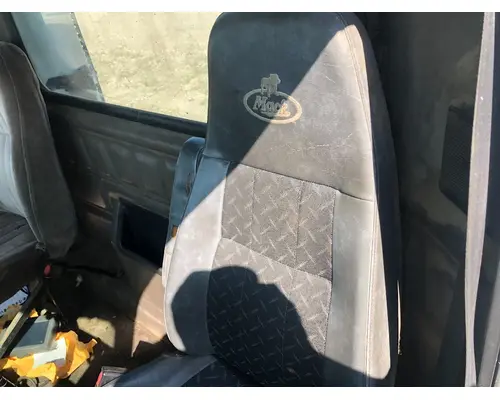 Mack CXN Seat (Air Ride Seat)