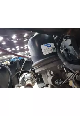 Mack CXU612 Air Drier