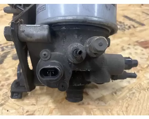 Mack CXU612 Air Drier