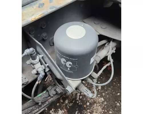 Mack CXU612 Air Drier