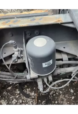 Mack CXU612 Air Dryer