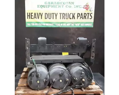 Mack CXU612 Battery Box