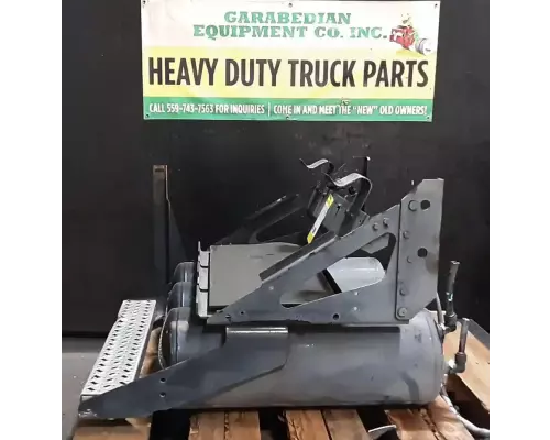 Mack CXU612 Battery Box