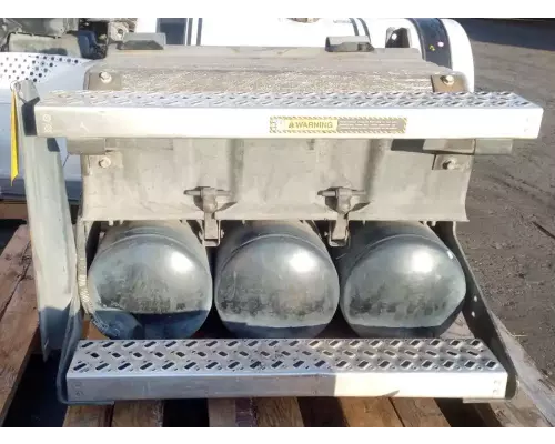 Mack CXU612 Battery Box