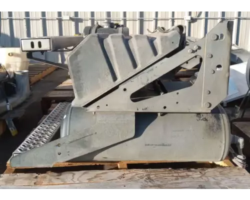 Mack CXU612 Battery Box
