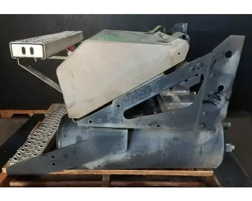 Mack CXU612 Battery Box