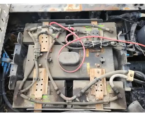 Mack CXU612 Battery Box