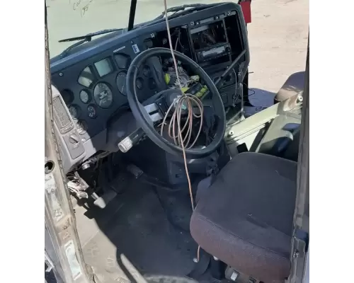 Mack CXU612 Cab