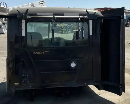 Mack CXU612 Cab