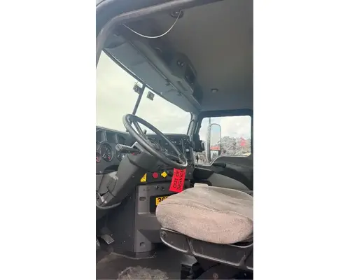 Mack CXU612 Cab