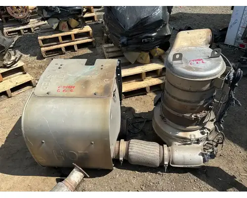 Mack CXU612 DPF (Diesel Particulate Filter)