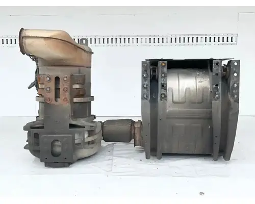 Mack CXU612 DPF (Diesel Particulate Filter)