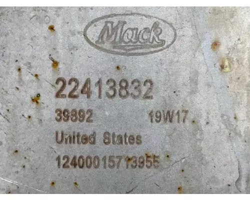 Mack CXU612 DPF (Diesel Particulate Filter)