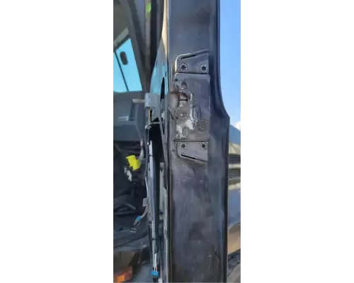 Mack CXU612 Door Assembly, Front