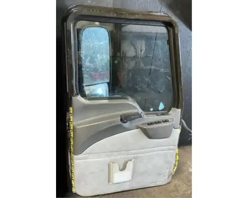 Mack CXU612 Door Assembly, Front