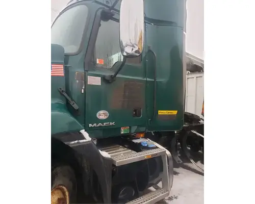 Mack CXU612 Door Assembly, Front