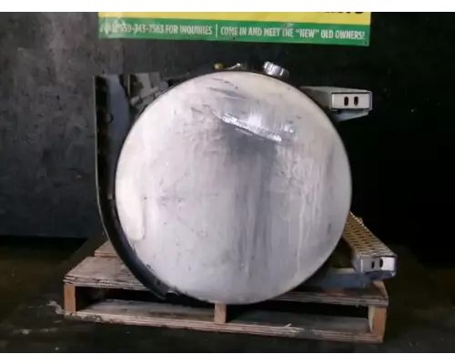 Mack CXU612 Fuel Tank