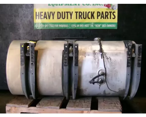 Mack CXU612 Fuel Tank