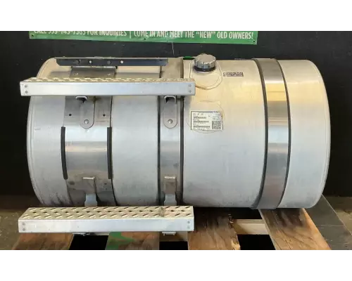 Mack CXU612 Fuel Tank