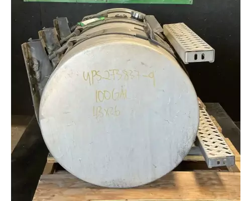 Mack CXU612 Fuel Tank