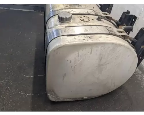 Mack CXU612 Fuel Tank