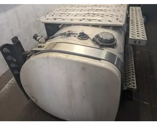 Mack CXU612 Fuel Tank