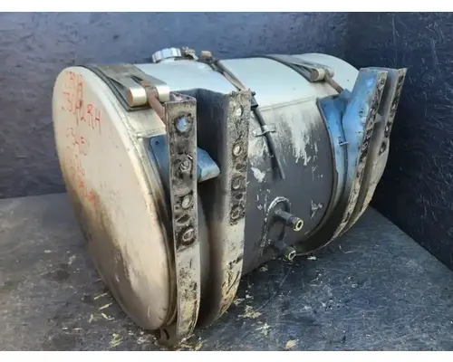 Mack CXU612 Fuel Tank