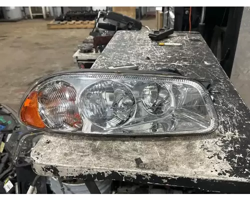 Mack CXU612 Headlamp Assembly