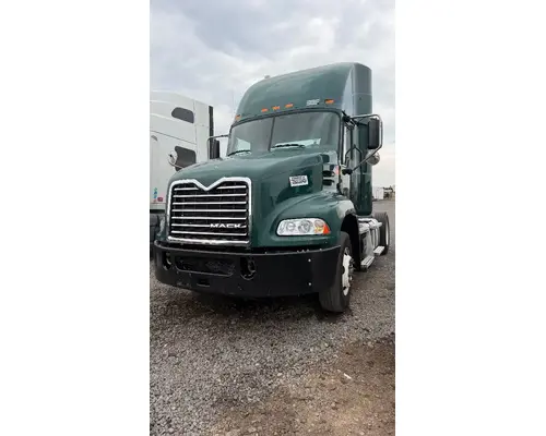 Mack CXU612 Hood