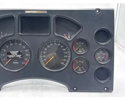 Mack CXU612 Instrument Cluster