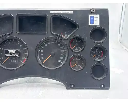 Mack CXU612 Instrument Cluster