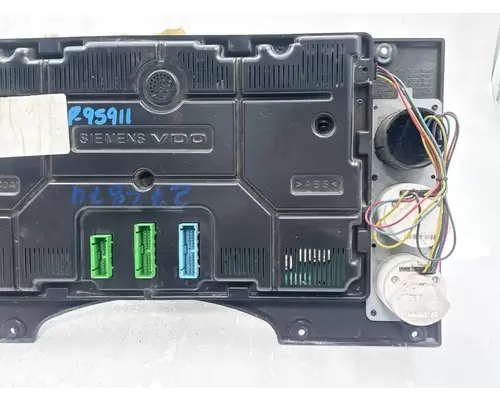 Mack CXU612 Instrument Cluster