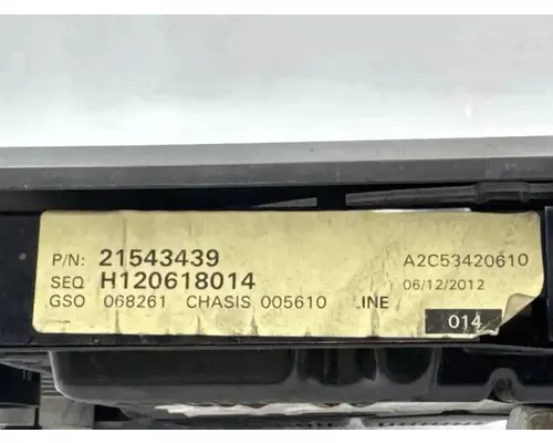 Mack CXU612 Instrument Cluster