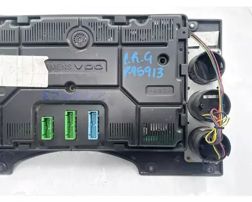 Mack CXU612 Instrument Cluster
