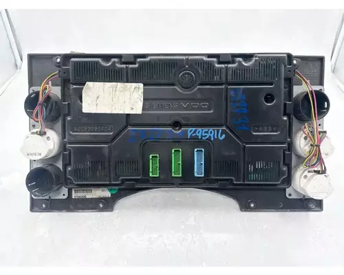 Mack CXU612 Instrument Cluster