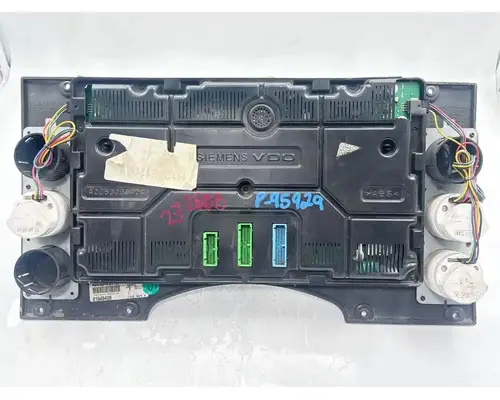 Mack CXU612 Instrument Cluster