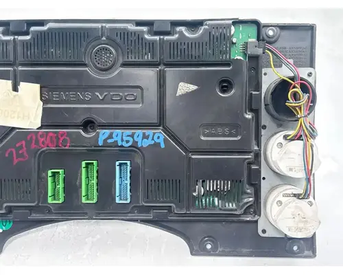 Mack CXU612 Instrument Cluster