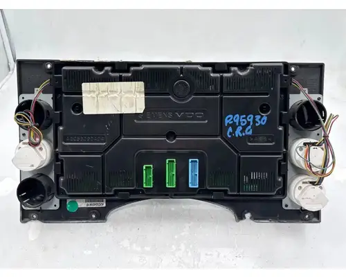 Mack CXU612 Instrument Cluster