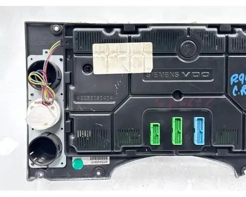 Mack CXU612 Instrument Cluster