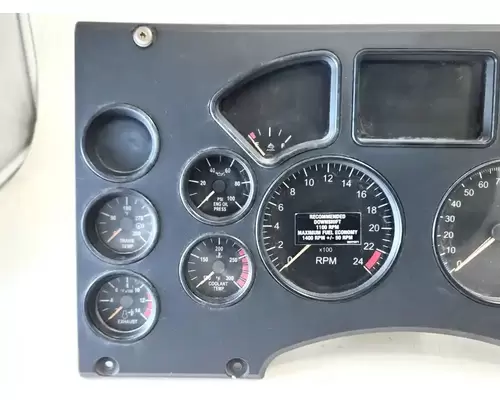 Mack CXU612 Instrument Cluster